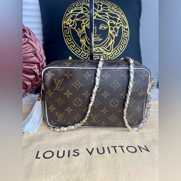 Louis Vuitton Crossbody authentic - Picture 3 of 7